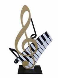 Search party (theme from paper towns). Choir Centerpiece Ideas Google Search Music Themed Parties Music Centerpieces Music Theme Birthday