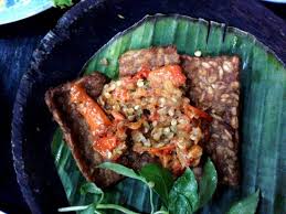 I tried the mango juice here too and it was really sweet and yummy! Chilly Sambal Picture Of Ayam Bakar Wong Solo Kuta Tripadvisor