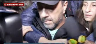 Dono de escola diz que criança amarrada em poste foi “brincadeira”, afirma  defesa