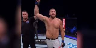He currently competes in the heavyweight division for the ultimate fighting championship (ufc). Polak Wygral Trzecia Walke Z Rzedu Na Ufc Co Za Moc Rosnie Nam Kolejna Wielka Gwiazda