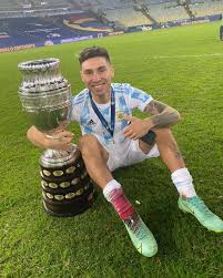 A goalkeeper in armani, a defender in… 554fm1iuc8qqwm