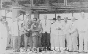 Kementerian luar negeri (tulisan jawi: Khastara