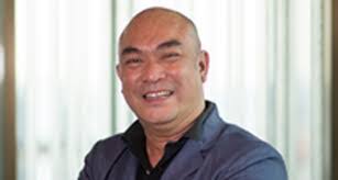 Paul Thach's Instagram, Twitter & Facebook