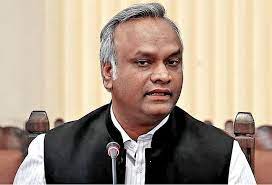 Contractor's suicide sparks row in K'taka, six booked