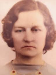 my Granny Kathleen Arnett daughter of J.Moet Arnett and Josephine Howard  Arnett when Josephine passed away at 23 Granny was raised by her  grandparents Kate and Gholson Howard