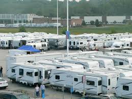 At van city rv we represent 15 different manufacturers, which gives you over 100 different designs and floor plans to choose from. Rv Showcase At St Louis Outlet Mall Sept 6 8 Hazelwood Mo Patch