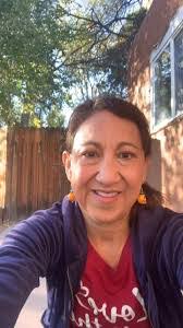 Laura Cummins's Instagram, Twitter & Facebook