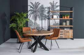 Sie wählen die tischplatte aus unseren holzarten und die unser esstisch alria zeigt wie aus den materialien glas und holz eine perfekte symbiose entsteht. Esstisch Strong Spider O 140 Cm Rund Mango Massivholz Metall Schwarz Maison Esto Ihr Grosser Mobel Online Shop