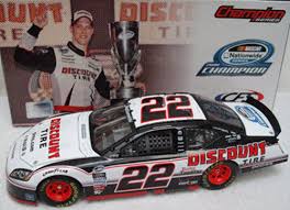 The yellow jacket is a limited run of the 2012 srt8, with stinger yellow paint, a black grille brad keselowski will race in the #22 discount tire dodge. Diecast Registry