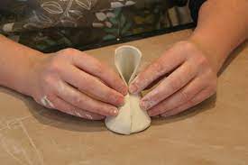 Drawing In Space How To Handbuild An Expressive Teapot Set Using Soft Slabs Ceramic Arts Network
