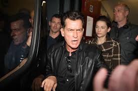 He was born and brought up in new york to the veteran actor. Charlie Sheen Starportrat News Bilder Gala De