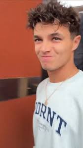 Evie McDaniel (evieelizabeth02)