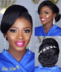 Modele coiffure pour mariage ~ coiffure pour mariage magazine elle ces idées de coiffures de mariage rock vont quand vient l'étape de la coiffure on peine à trouver le modèle qui nous ment fait elle pour se couper. Coiffures De Mariage 20 Chignons Bas D Exception Pour Des Mariees