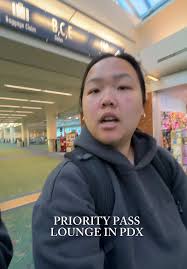 Joe Browns Lounge Pdx