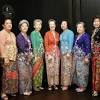 Walaupun adat perkahwinan baba dan nyonya ini nampaknya merumitkan, namun adat ini jugalah yang memperlihatkan betapa istimewanya masyarakat baba dan nyonya dimata masyarakat malaysia. Https Encrypted Tbn0 Gstatic Com Images Q Tbn And9gcrla7394ufgebhdpupgisikzxeg9f3p6she5i7uzyjml7s0b5lq Usqp Cau