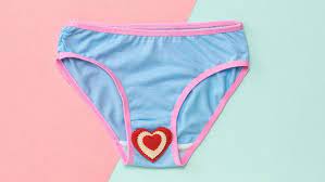 Vieilles femmes russes tente de tirer le meilleur parti de son vieux corps. On A Teste La Culotte Menstruelle Pendant Nos Regles Magicmaman Com