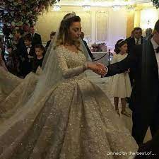 Das ende kommt, sobald die menschheit ausreichend gewarnt und auf die weltregierung hingewiesen wurde, die alle regierungen. Eines Der Teuersten Hochzeitskleider Der Welt Hochzeit Kleidung Hochzeitskleid Hochzeit