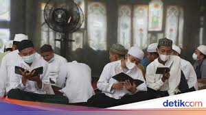 Liputan6.com, jakarta tanpa terasa, sampailah kita di 10 hari terakhir di bulan ramadan.ini adalah hari dan malam yang dirindukan para pencari kemuliaan. Malam 29 Ramadhan Ini 7 Amalan Untuk Sambut Lailatul Qadar