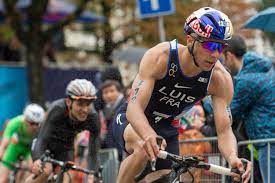 He is known for being a triathlete. Vincent Luis Les Conseils Pour Debuter En Triathlon