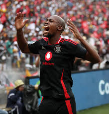 Evidence Makgopa puts Orlando Pirates back into the leads, 2-1 ☠️⚽️ Another defensive error.