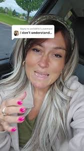 Ariel Randall's Instagram, Twitter & Facebook