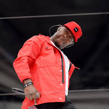The track pussy'ole is rumoured to be a wiley diss. Dizzee Rascal Bonkers Live At The Summertime Ball 2016 Capital