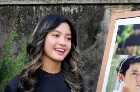 Ustad milenial dibintangi arbani yasiz, prilly latuconsina dan yoriko angeline sebagai pemeran utama. Kabar Dekat Dengan Arbani Yasiz Begini Kata Yoriko Angeline Matamata Com