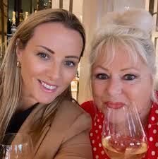 I need a death certificate translating from Spanish to English. Does  anywhere in Lowestoft offer this service.