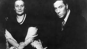 You were redirected here from the unofficial page: Chto Sluchitsya Na Moem Veku 60 Let Bez Borisa Pasternaka Gazeta Ru Foto