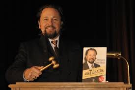 Bares für rares ist eine von horst lichter moderierte sendereihe, die seit 2013 produziert wird und seither acht staffeln mit mehr als 1000 folgen umfasst. Im Interview Verrat Bares Fur Rares Handler Wolfgang Pauritsch Was Er Gerne Mal Versteigern Wurde Ein Leben Als Auktionator Reicht Nicht Aus Spenge Westfalen Blatt