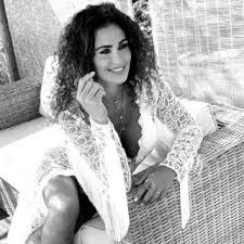 Per samantha de grenet l'ultimo anno si è rivelato particolarmente difficile da affrontare, ma la modella non si è persa d'animo e dopo aver attraversato la difficoltà di accettarsi dopo il tumore. Samantha De Grenet La Vita Dopo La Malattia Roba Da Donne