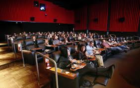 Ünlü ve amatör yazarlardan en güzel dine in movie theaters near me kitapları incelemek ve satın almak için tıklayın. Roadhouse Rules For Dinner And A Movie Families Tucson Com