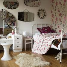 Dream Vintage Bedroom Ideas For Teenage Girls Decoholic Bedroom Vintage Girls Bedroom Vintage Girl Bedroom Decor There are '90s looks with bubble chairs, pretty rooms with patterned wallpaper, and ultra glam her vintage bedroom scheme is instantly lifted with a modern neon wall light.