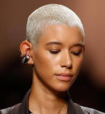With 2021 here, you might want a style that will look good, even with a hat thrown on top of it. Best 150 Short Haircuts Ideas For Women To Look More Stylish Yve Style Com