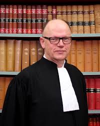 George bernard francis „frank clarke (născut la 10 octombrie 1951) este un judecător irlandez care este judecător șef al irlandei din. Mr Justice Donal O Donnell To Be Next Chief Justice Irish Legal News