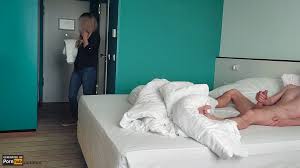 Daring Dick Flash - Room Service Responds to Unplanned Exhibition