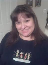 Lisa Penton's Instagram, Twitter & Facebook