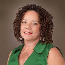 Stephanie Lanoue's Instagram, Twitter & Facebook