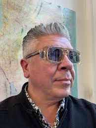 DECADE COLLECTION: WINDSOR in Dun I am very impressed with the new DECADE  COLLECTION and especially the way it is presented. When you see the super  luxurious boxes in real life,