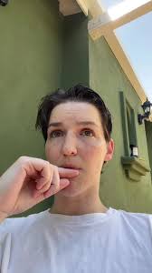 #stitch with @kez method acting does not impress me because i lived in  closet for most of my life