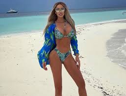 Bianca drăgușanu tună și fulgeră după declarațiile lui alex bodi și gabi bădălău nossa rotina isolados, fizemos o teste + saiu o resultado! Bianca DrÄƒguÈ™anu Mesaj Subtil Pentru Gabi BÄƒdÄƒlÄƒu Yve Ro
