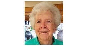 Rosemary Constantine's Instagram, Twitter & Facebook