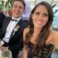 Julia Perdigao's Instagram, Twitter & Facebook