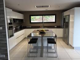 Cuisine Contemporaine Et Epuree Aix En Provence Arthur Bonnet En 2020 Cuisine Contemporaine Amenagement Interieur Maison Cuisine Bois