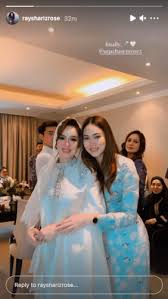 Mira filzah adik beradik macam kembar. Majlis Dihadiri Kaum Keluarga Uqasha Senrose Kamal Adli Selamat Bertunang