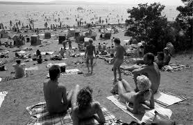 Hüllenloser Badespaß