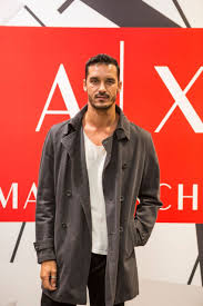 Discover new books on goodreads. Famosos Conhecem Colecao Armani Exchange Outono Inverno 19 20 Movenoticias
