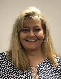 Kimberly Dill's Instagram, Twitter & Facebook