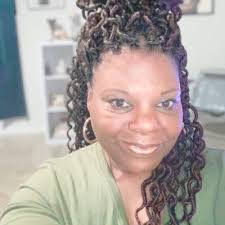 Cassandra Green's Instagram, Twitter & Facebook