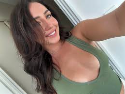 Hi everyone I am not sure if this is the right place to ask for this, as I  need help I hope it is okay. I am looking to rent a pram